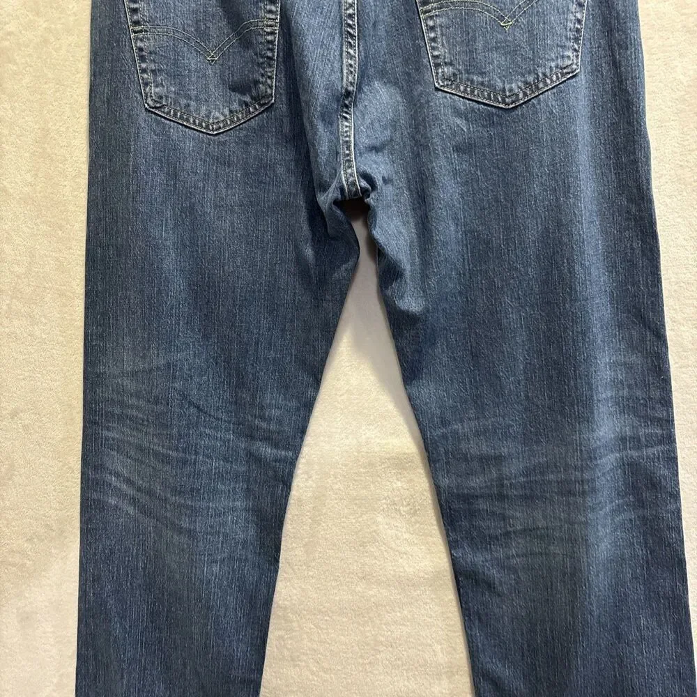 Levis 505 Jeans Men's 34x32 Blue Medium Wash Straight Leg Denim Pants Classic